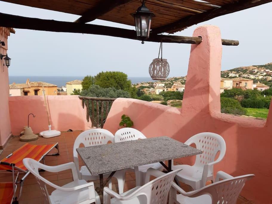 Un Angolo Di Paradiso A Pochi Passi Dal Mare Nel Villaggio Calarossa Isola Rossa Exterior photo